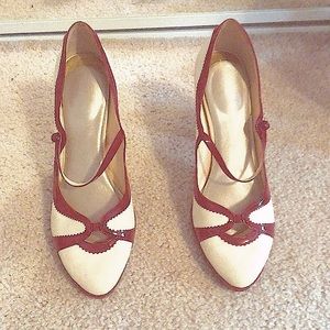 Limited edition Cole Haan cream and crimson linen pumps